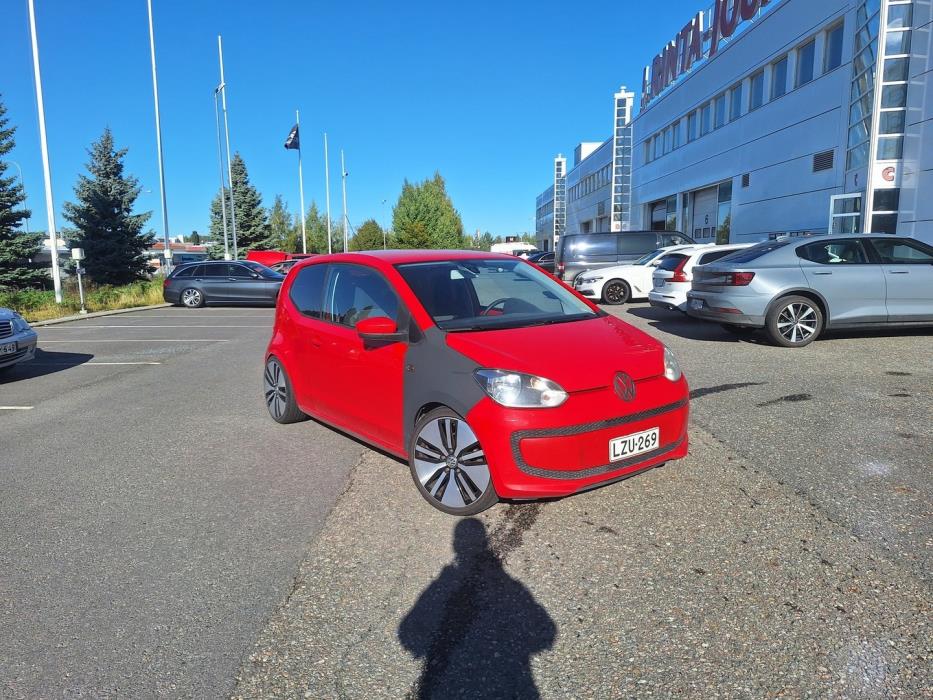 VOLKSWAGEN up! 2012