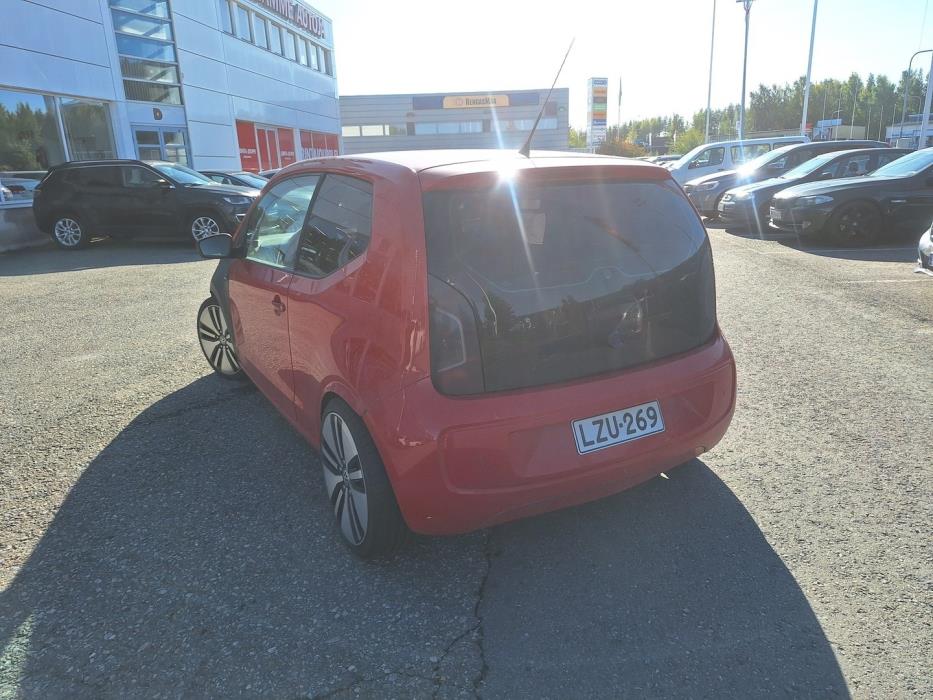 VOLKSWAGEN up! 2012