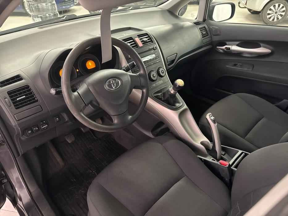 TOYOTA Auris 2008