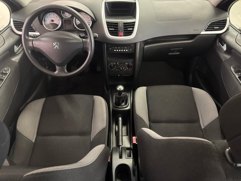 PEUGEOT 207 2006