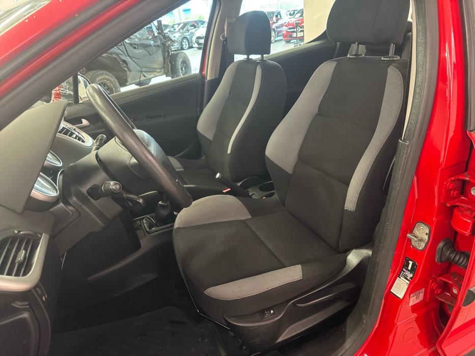 PEUGEOT 207 2006