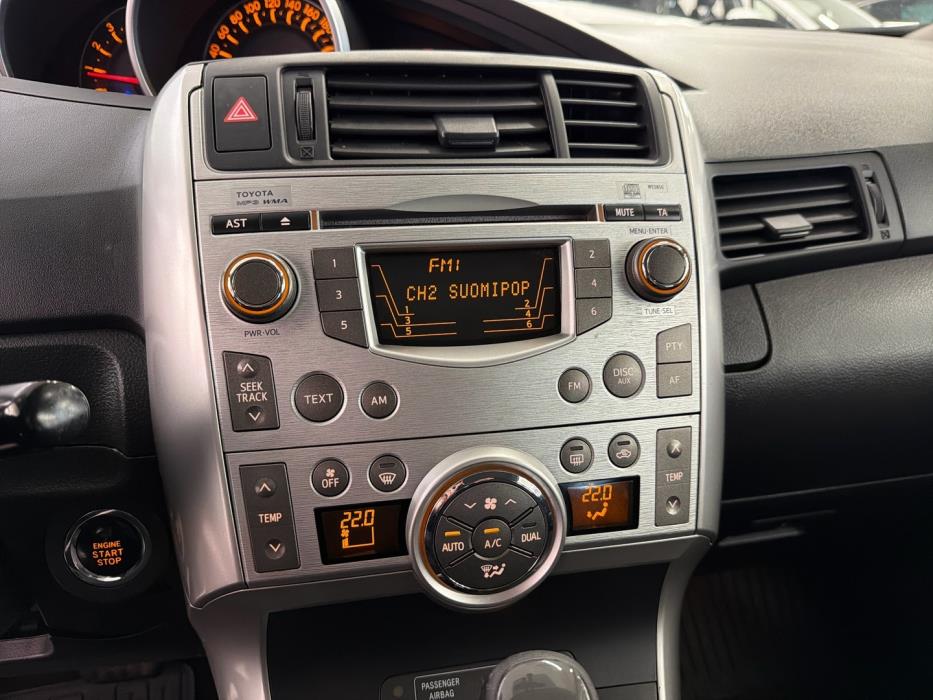 TOYOTA Verso 2011