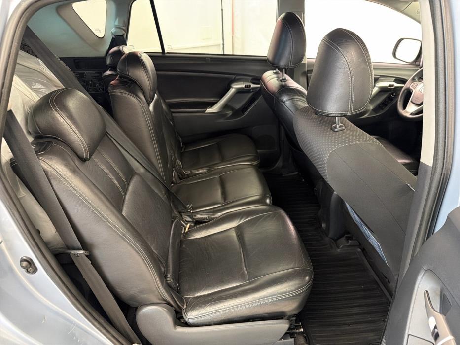 TOYOTA Verso 2011