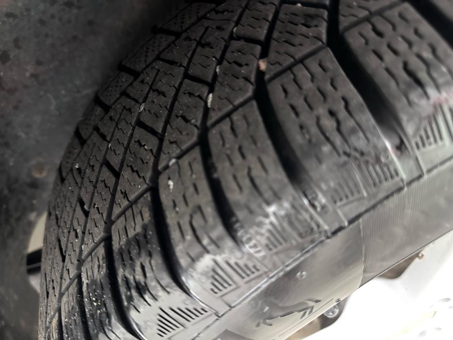 VOLKSWAGEN Touran 2011