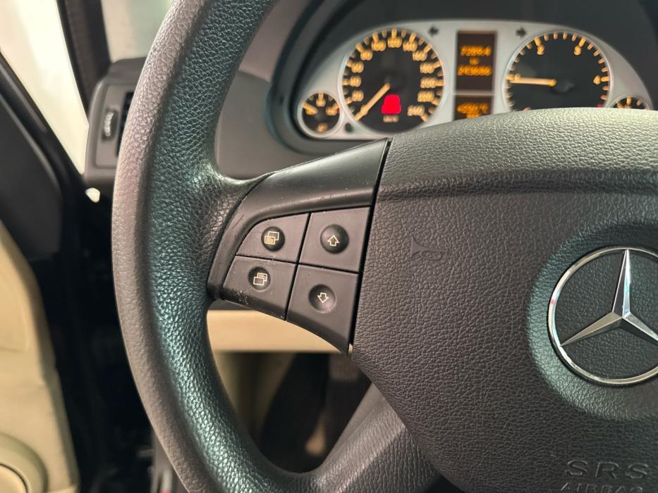 MERCEDES-BENZ B 2010