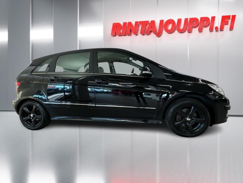 MERCEDES-BENZ B 2010