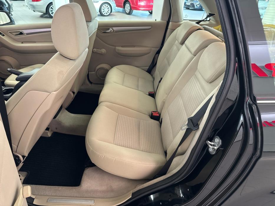 MERCEDES-BENZ B 2010