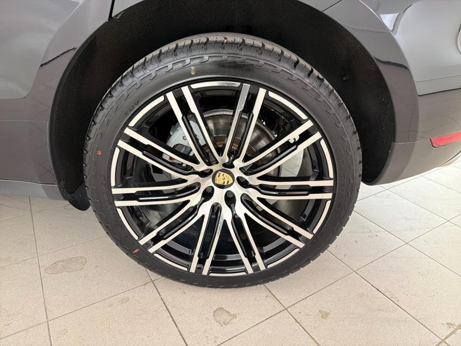 PORSCHE Macan 2015