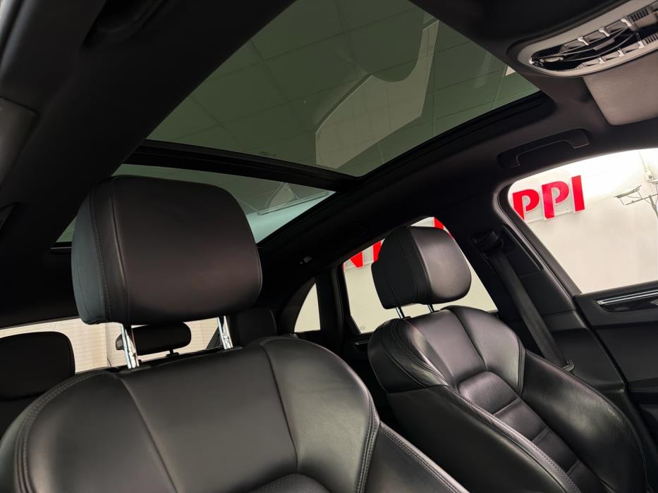 PORSCHE Macan 2015