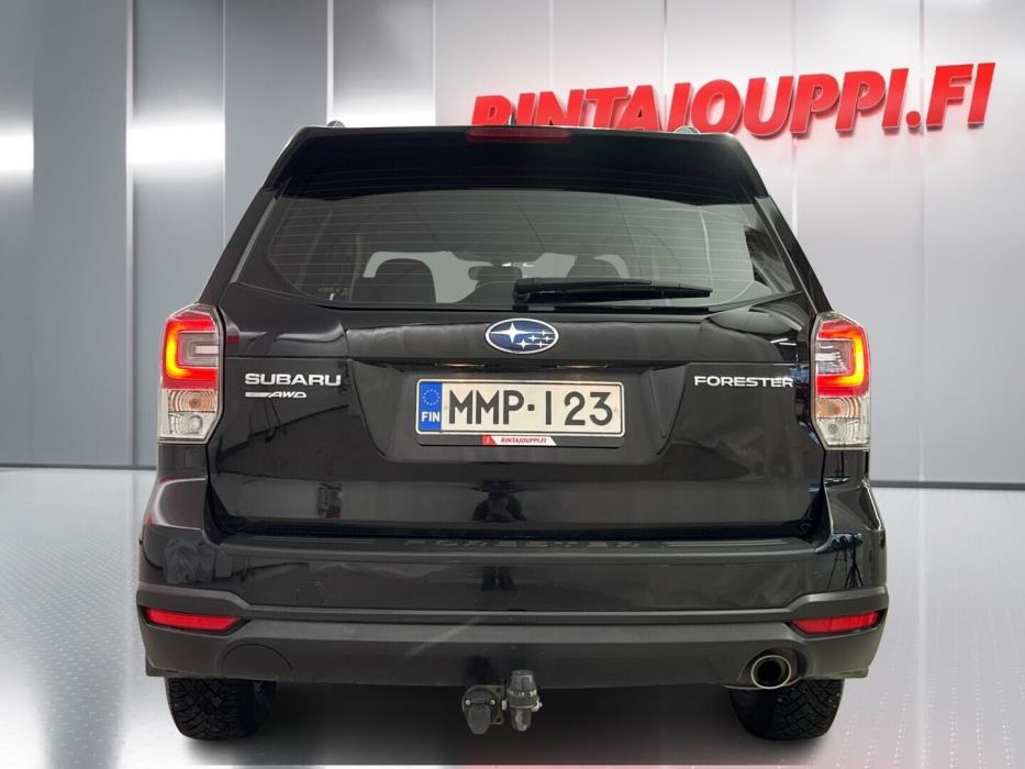 SUBARU Forester 2016