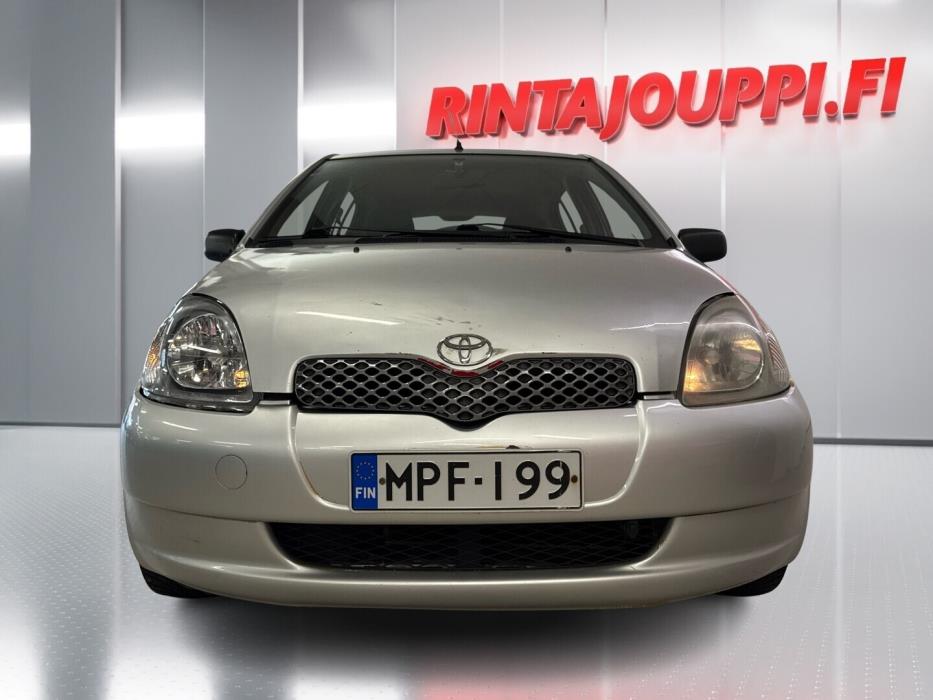 TOYOTA Yaris 2002