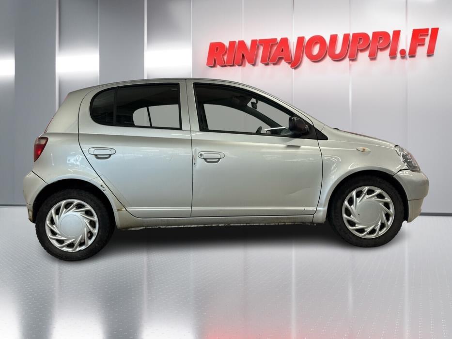 TOYOTA Yaris 2002