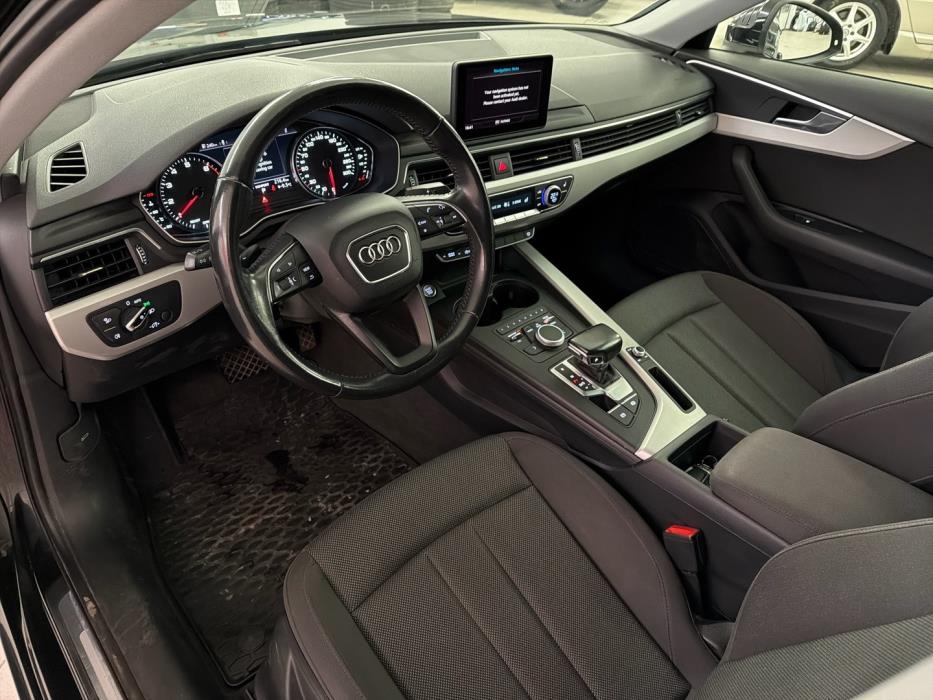 AUDI A4 2016