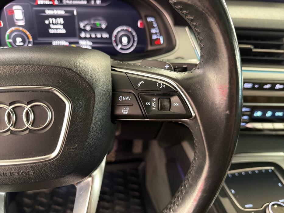 AUDI Q7 2017