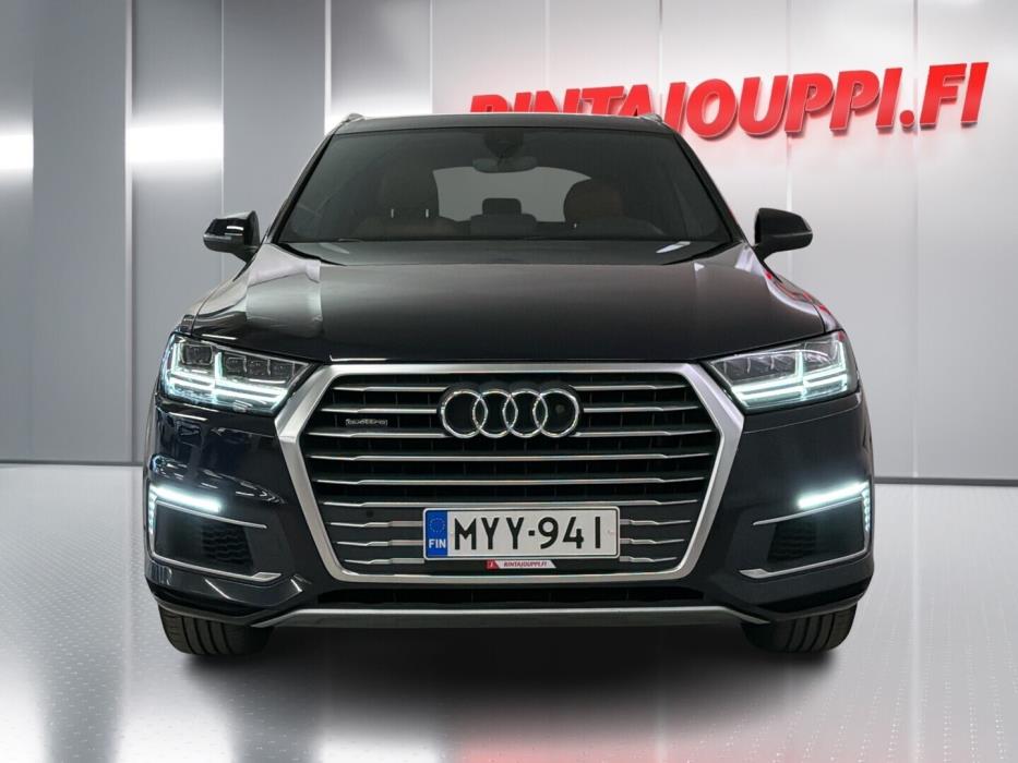 AUDI Q7 2017