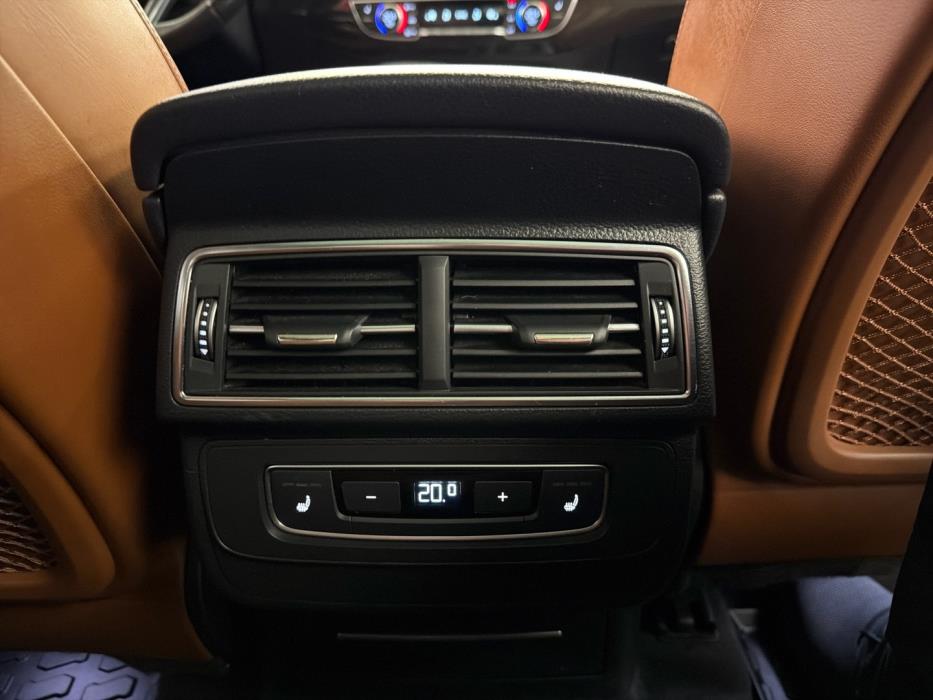 AUDI Q7 2017