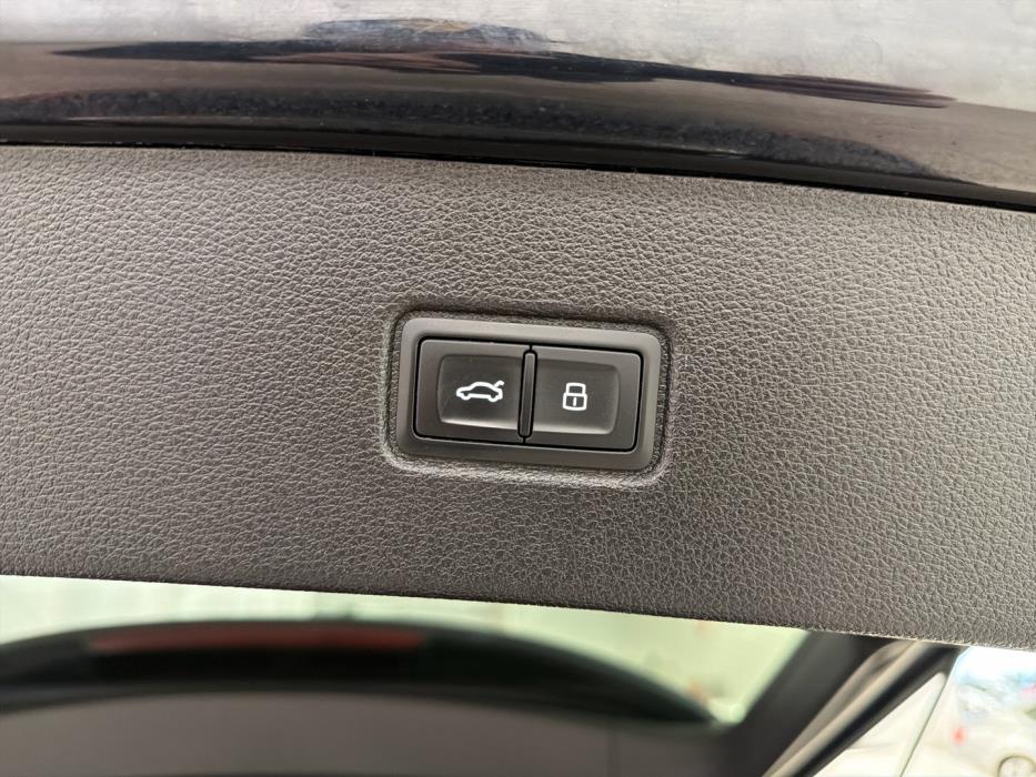 AUDI Q7 2017
