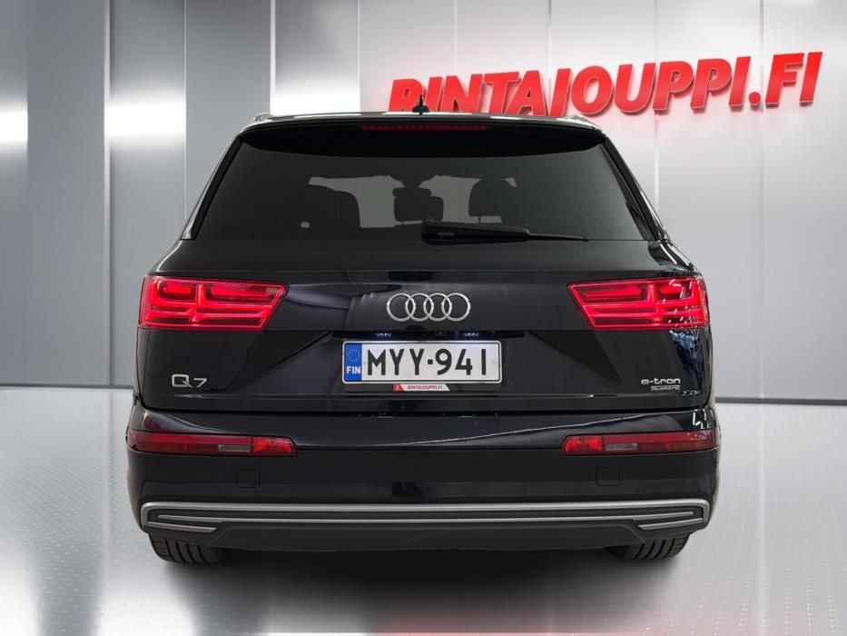 AUDI Q7 2017