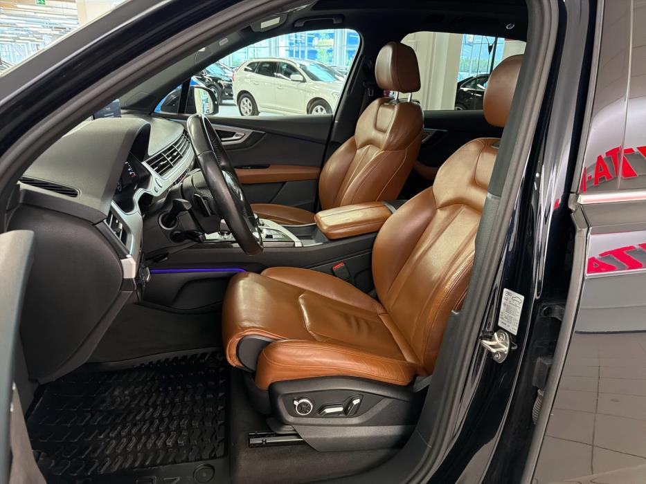 AUDI Q7 2017
