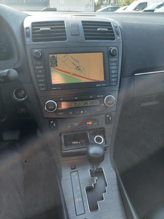 TOYOTA Avensis 2010
