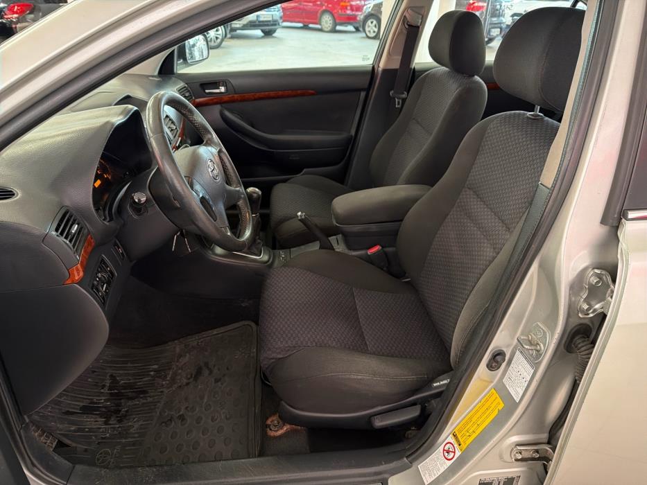 TOYOTA Avensis 2006