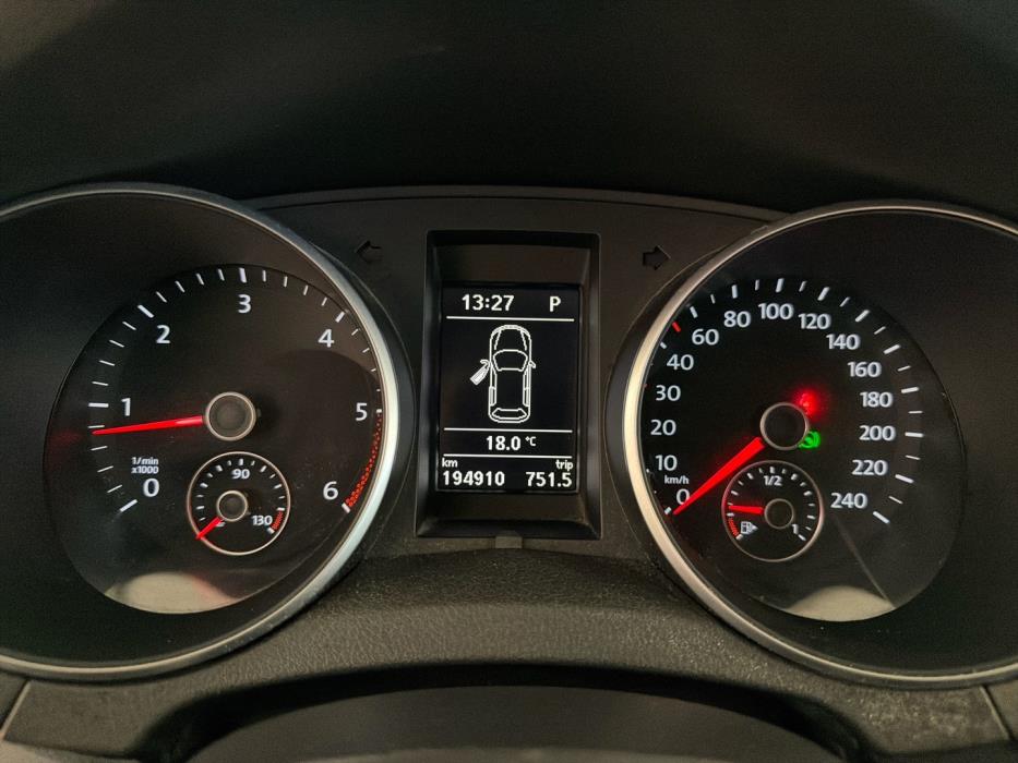 VOLKSWAGEN Golf 2012