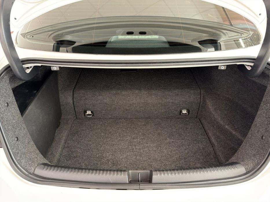 VOLKSWAGEN Jetta 2013