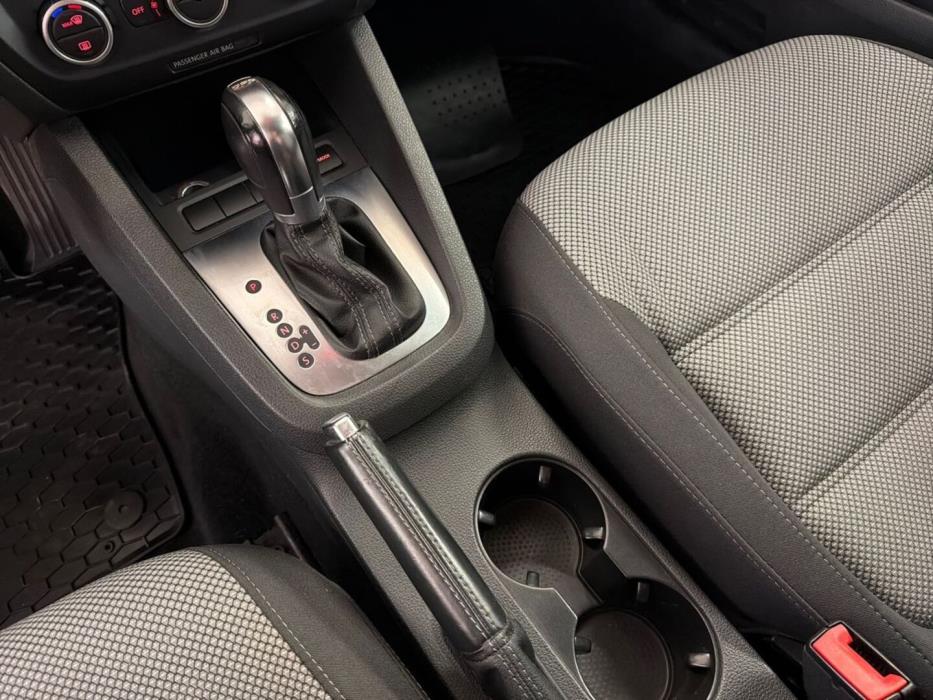 VOLKSWAGEN Jetta 2013