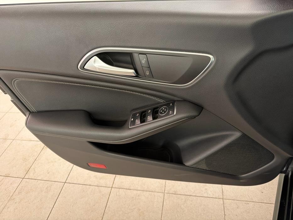 MERCEDES-BENZ CLA 2015