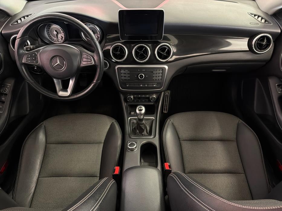 MERCEDES-BENZ CLA 2015