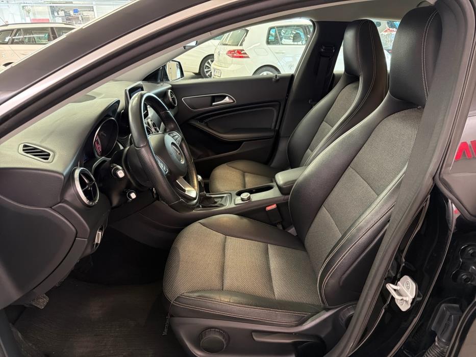 MERCEDES-BENZ CLA 2015