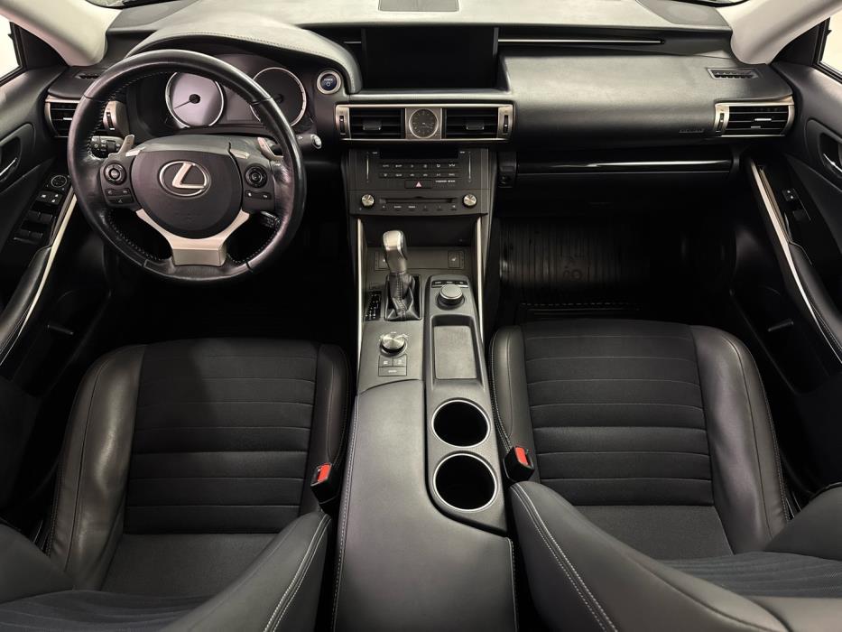 LEXUS IS 2015