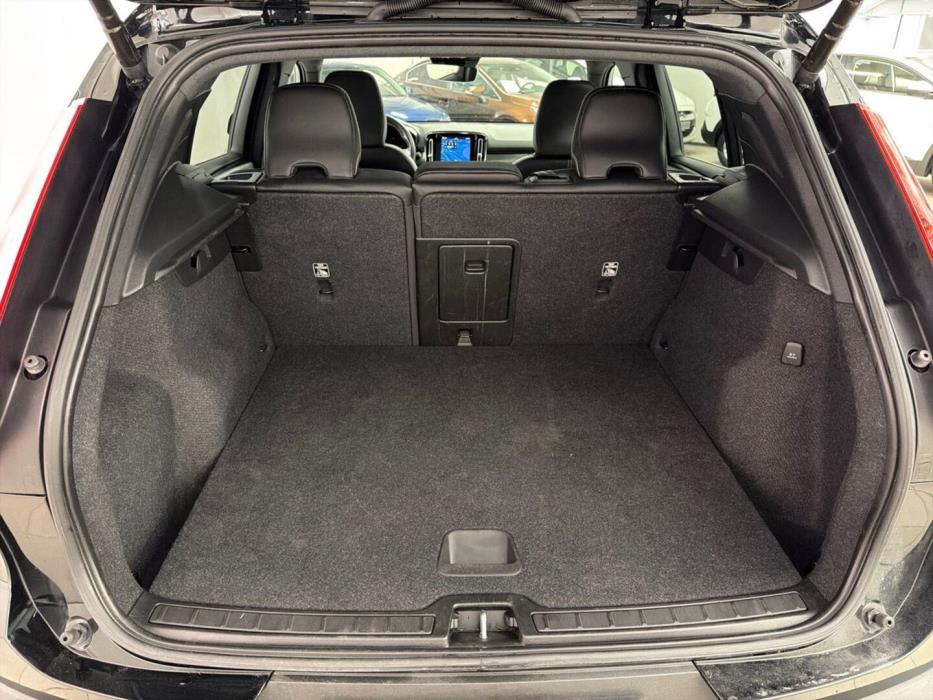 VOLVO XC40 2021