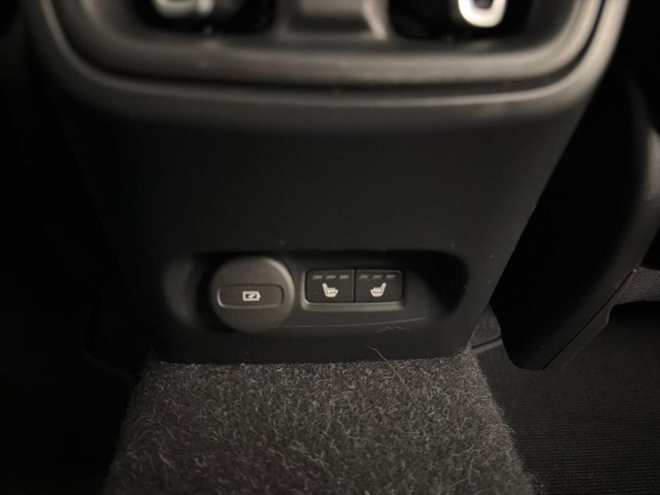VOLVO XC40 2021