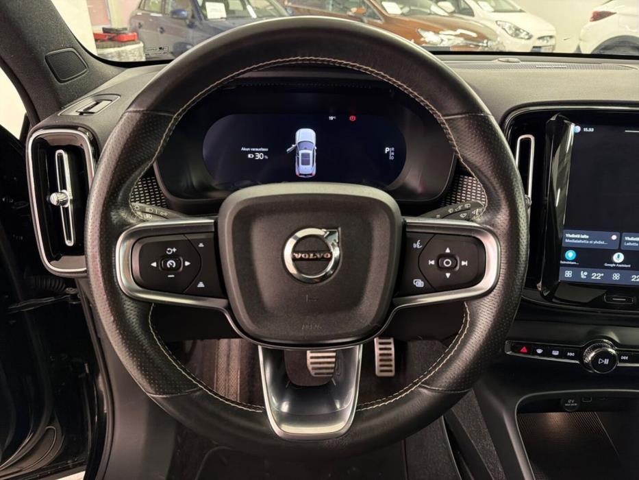 VOLVO XC40 2021