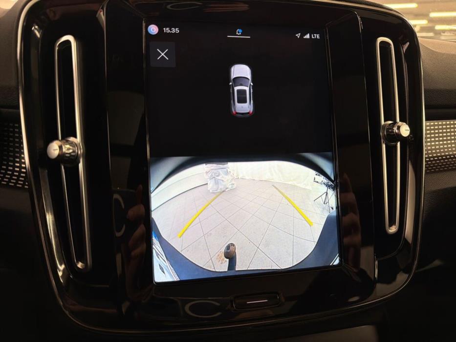 VOLVO XC40 2021