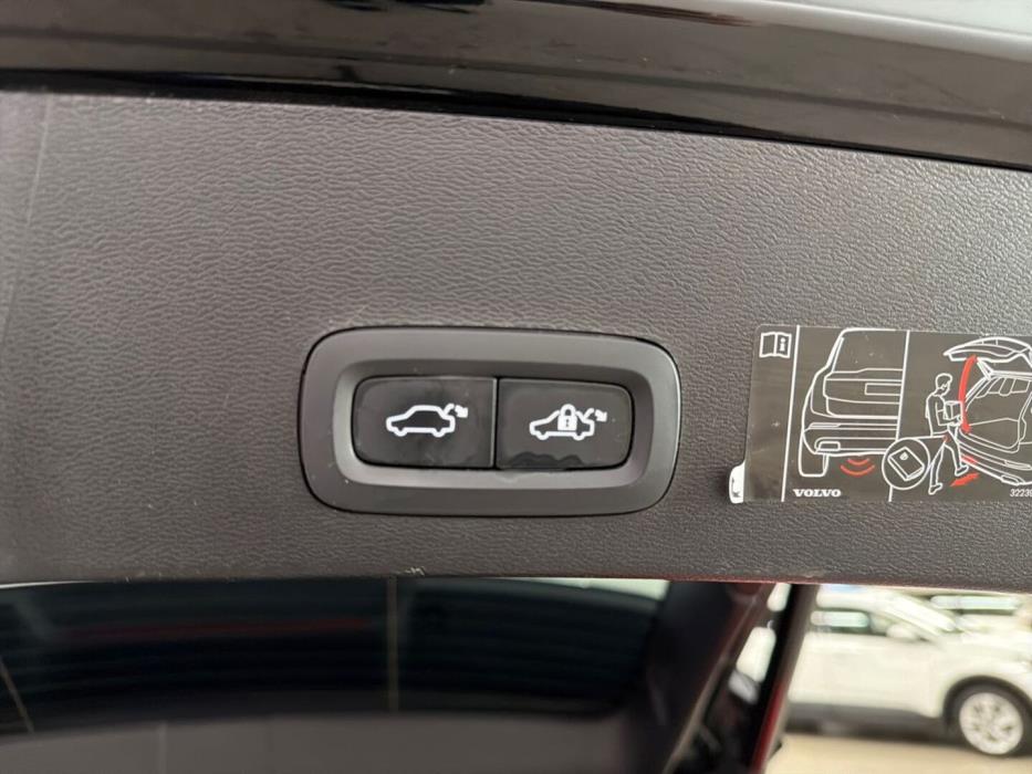 VOLVO XC40 2021