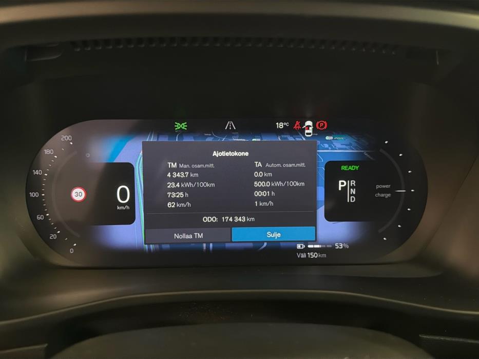 VOLVO XC40 2023