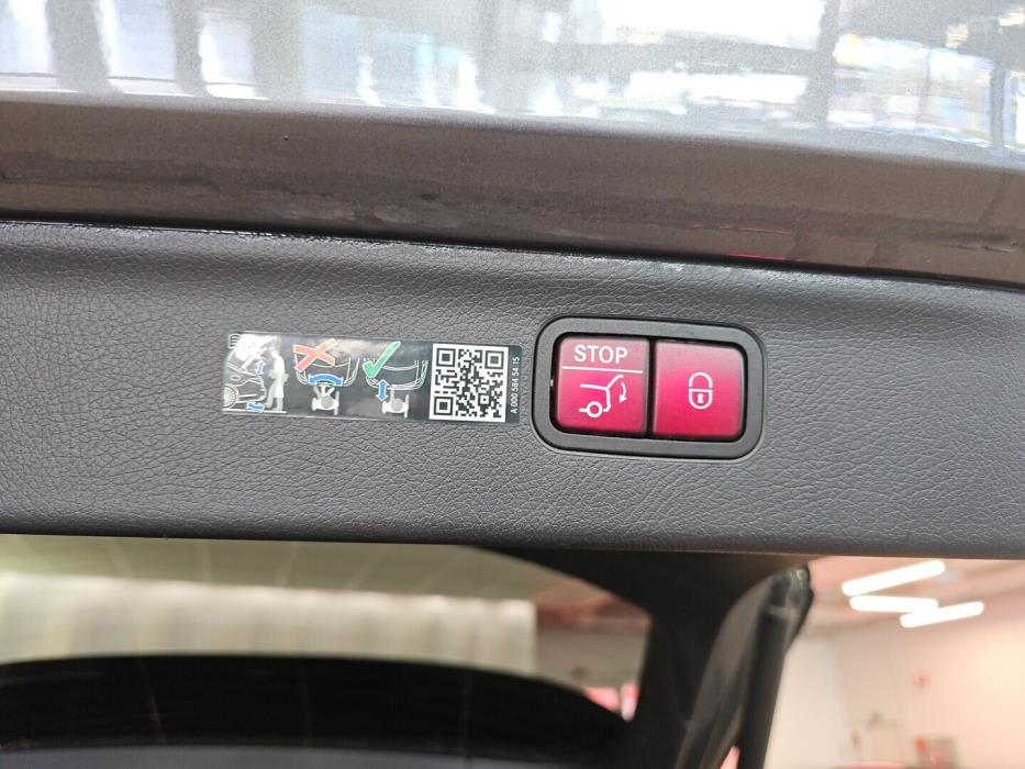 MERCEDES-BENZ EQS SUV 2023