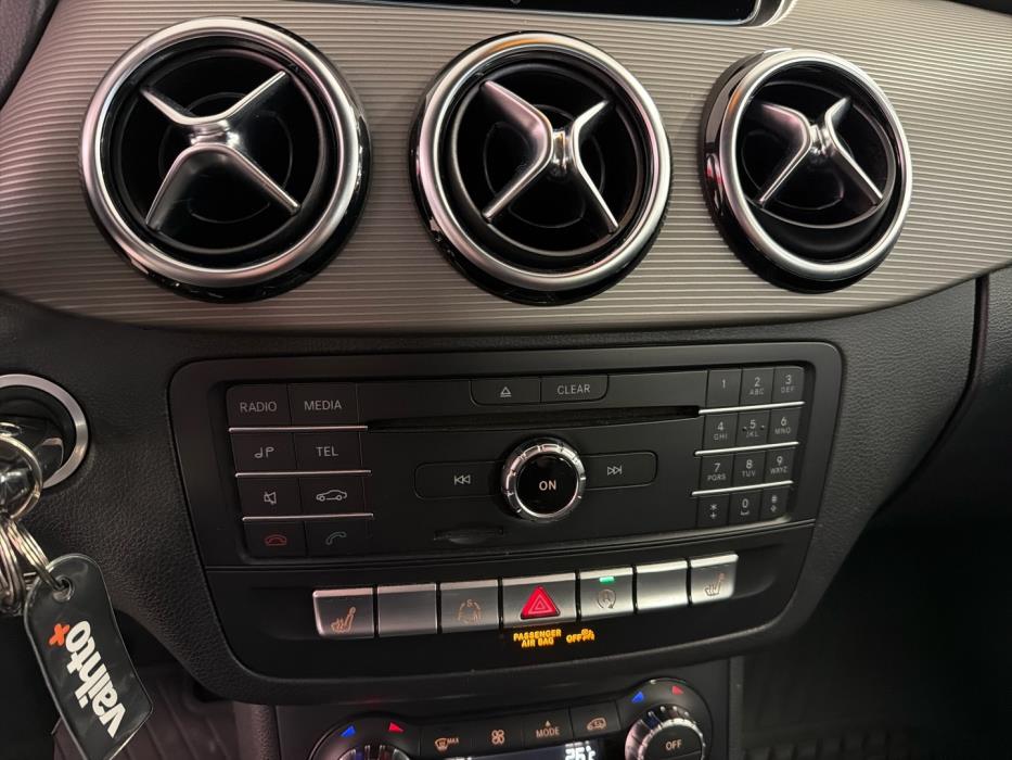 MERCEDES-BENZ B 2015