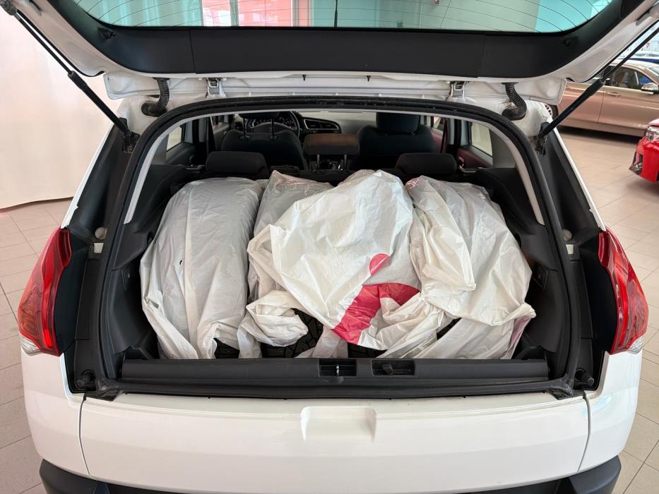 PEUGEOT 3008 2015