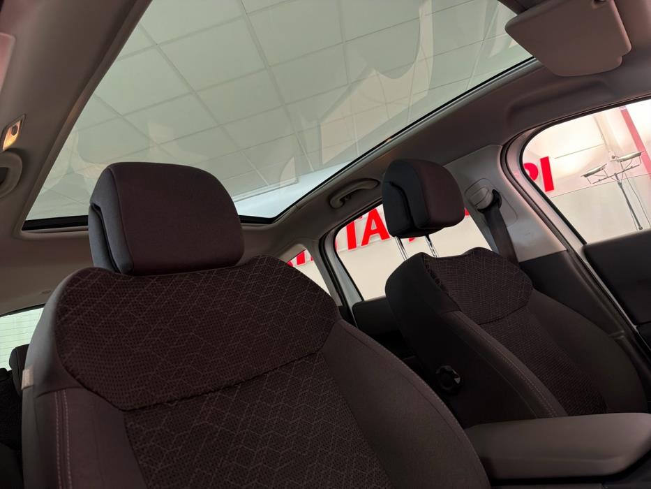 PEUGEOT 3008 2015