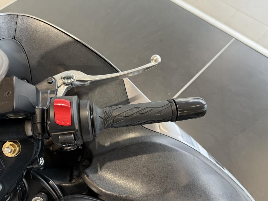 SUZUKI GSX 2009