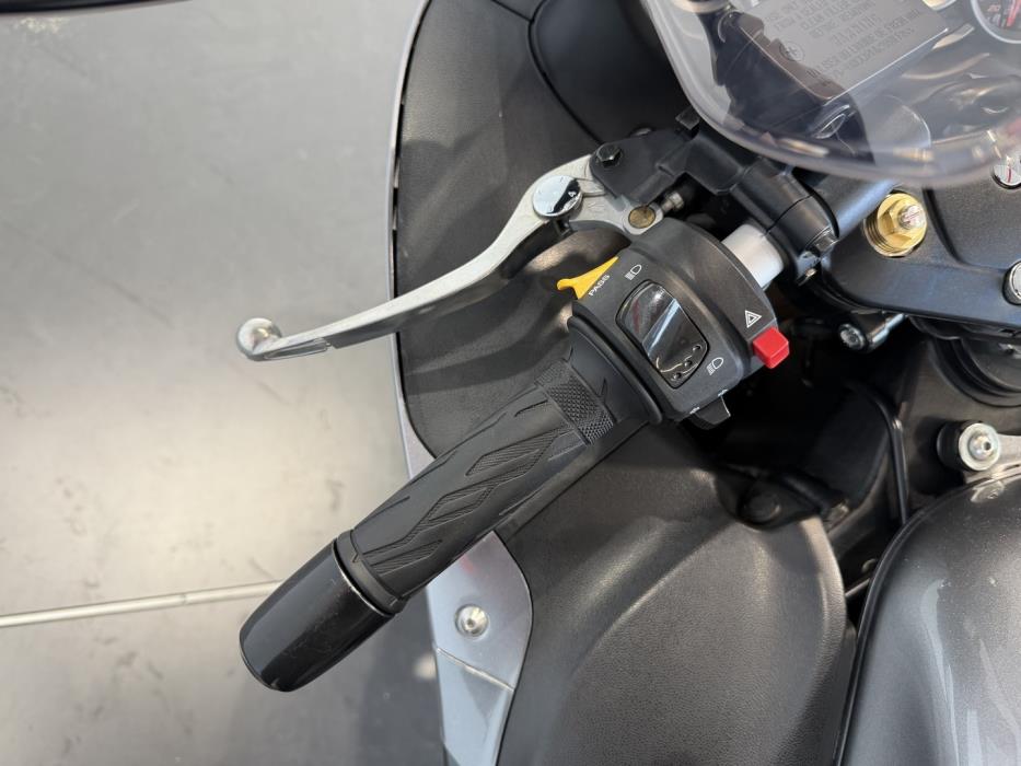 SUZUKI GSX 2009