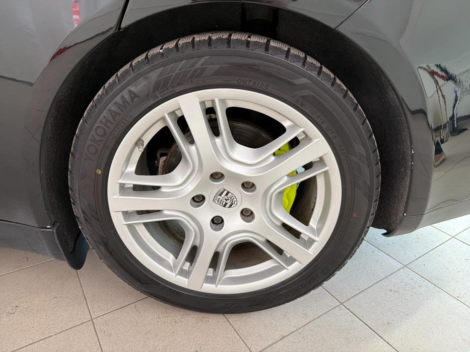 PORSCHE Panamera 2014