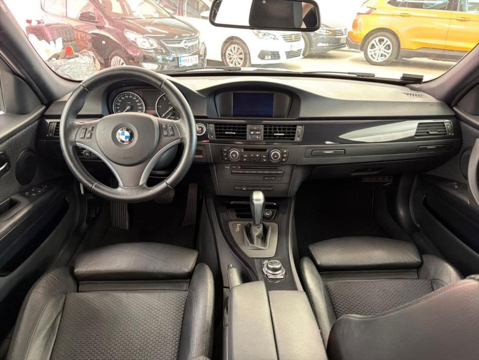 BMW 318 2011
