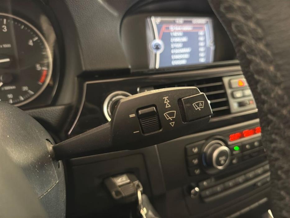 BMW 318 2011