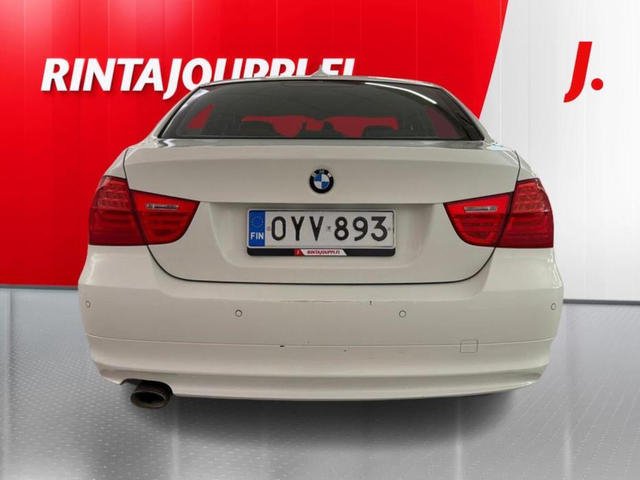BMW 318 2011