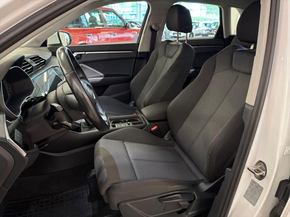 AUDI Q3 2023