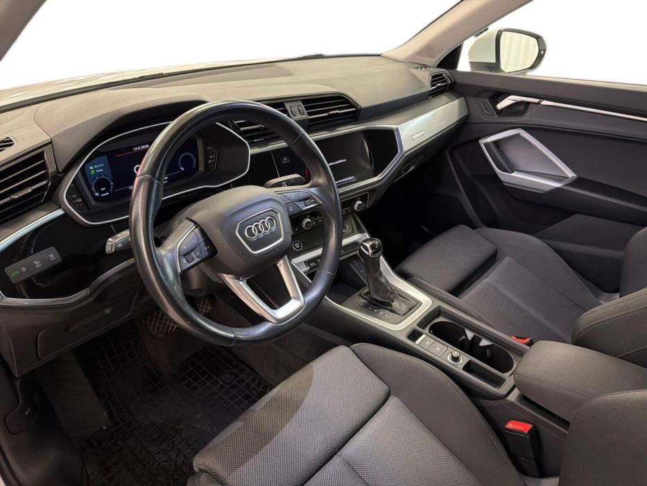 AUDI Q3 2023